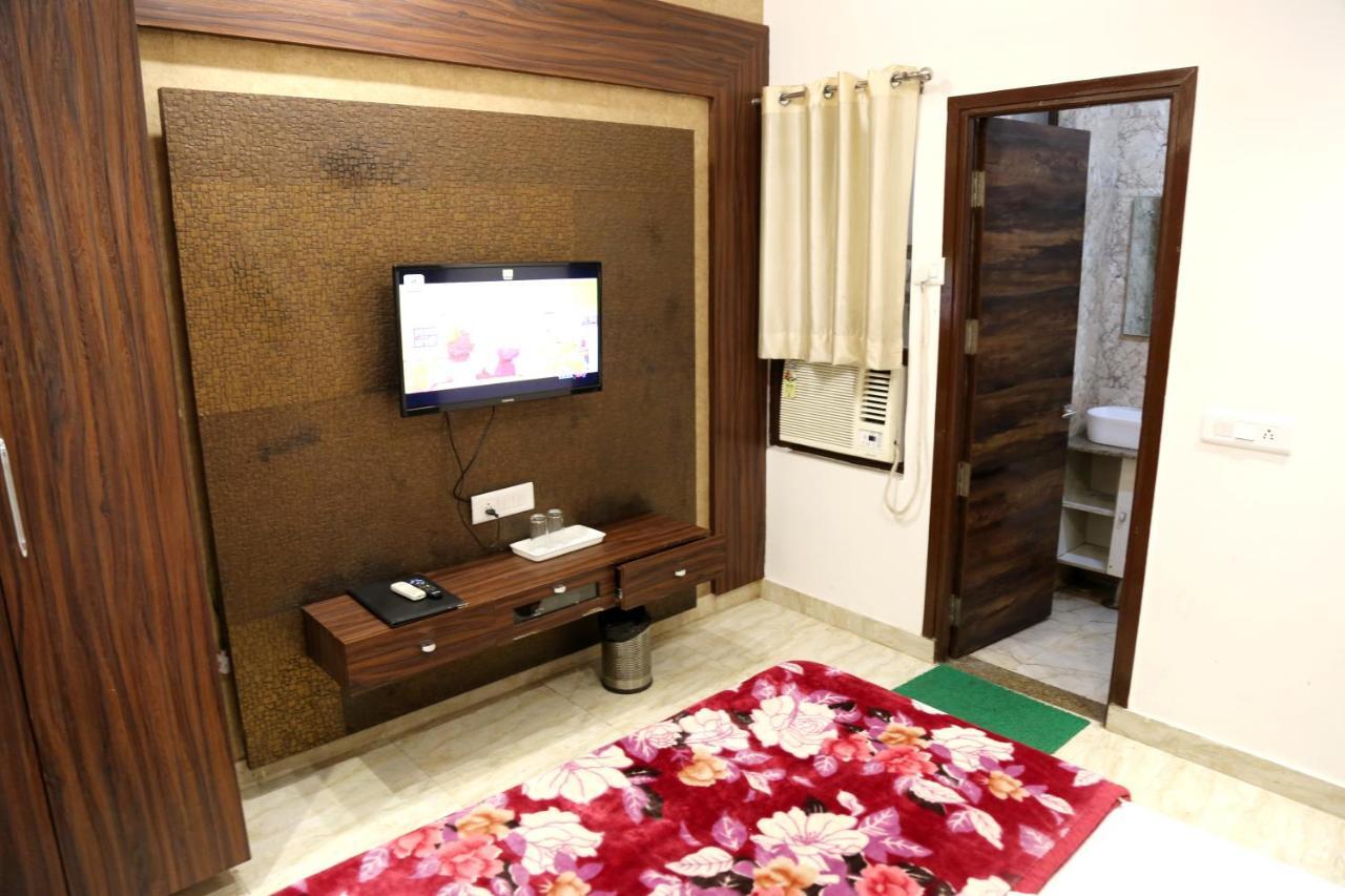 Hôtel Shree Anand Dham à Vrindāvan Extérieur photo
