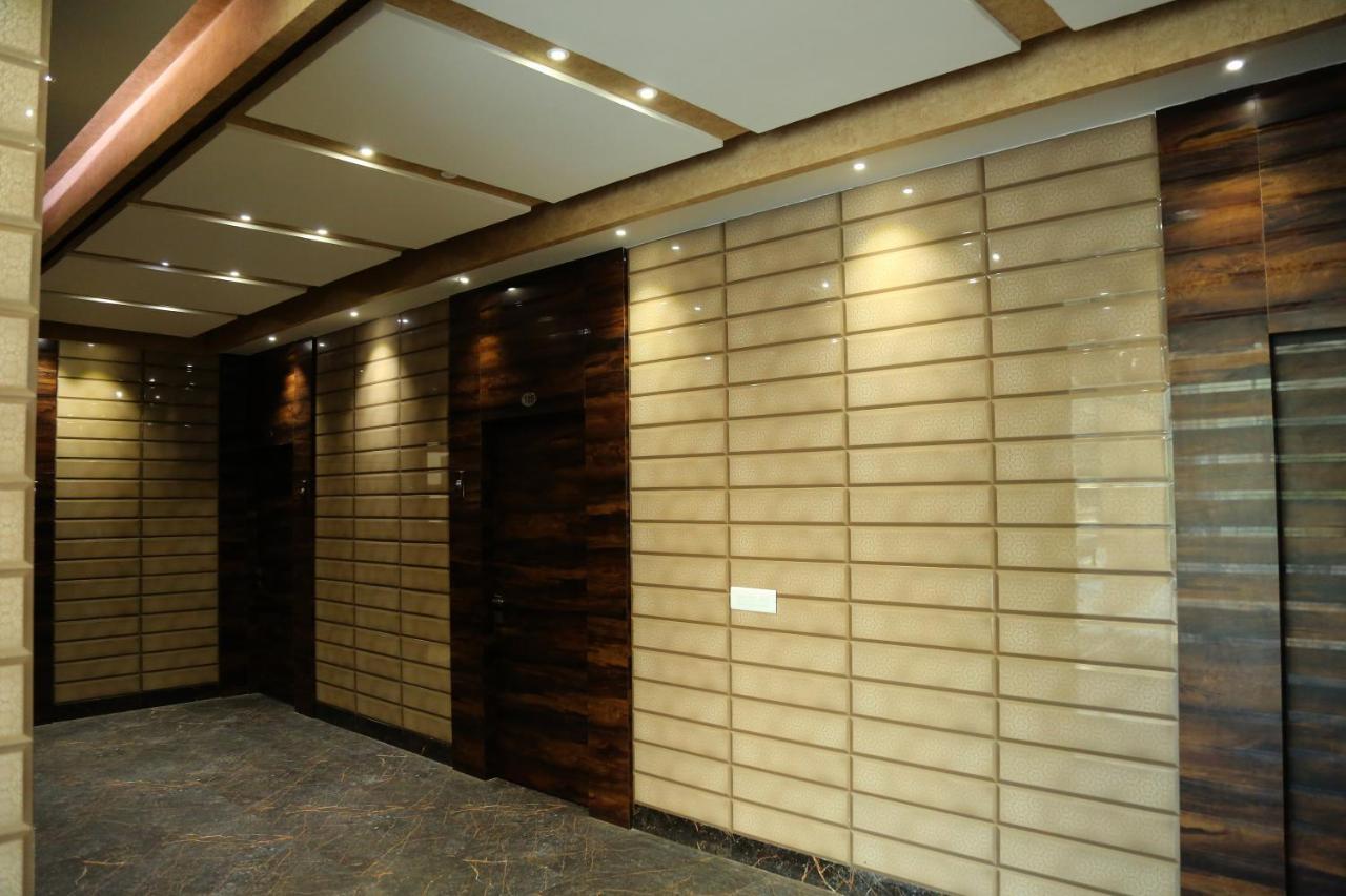Hôtel Shree Anand Dham à Vrindāvan Extérieur photo